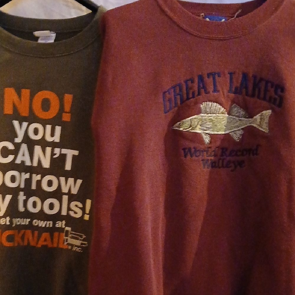 2 Sweatshirts  1 - xl, 1-2XL